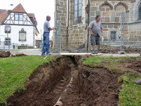 Kanalisierungsarbeiten an St. Crescentius (Foto: Karl-Franz Thiede)